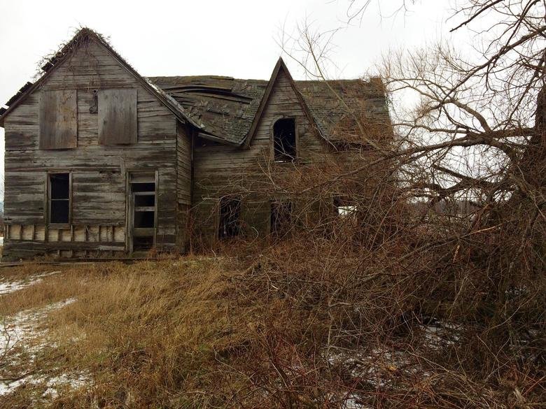 Abandoned stuff n' shit. An abandoned home in Virginia to start us off. hope you enjoy. All of these are (as far as I know) real, however the next comp might no
